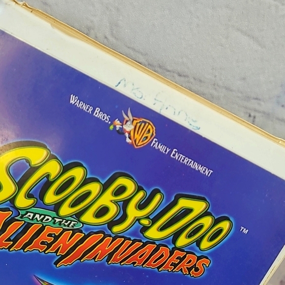 2000 Y2K Scooby-Doo & the Alien Invaders Movie VHS Tape & Clamshell Case - Picture 3 of 16